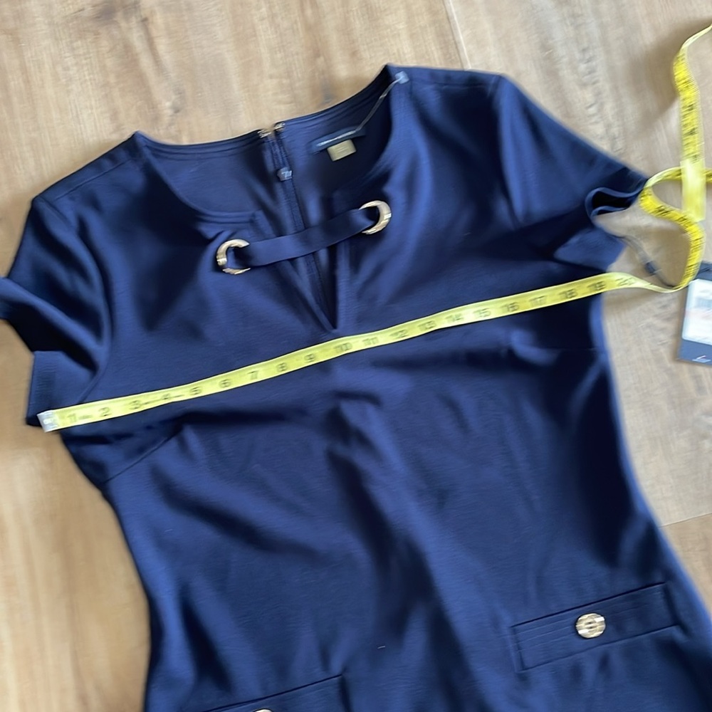 Tommy Hilfiger Classic Scuba Crepe Two Pocket Shift Dress Size 10 NWT